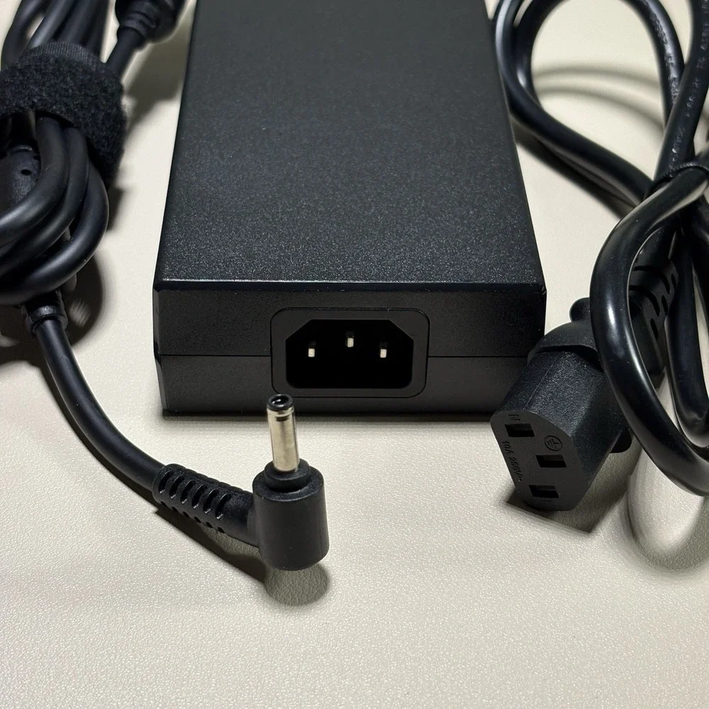 Chicony 20v 200w